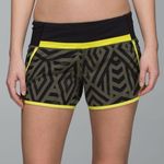 Lululemon Run Times Short *4-way Stretch Chevron Shuffle Fatigue Green Black Pea Photo 0