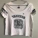 Majestic New York Yankees Baseball Cropped Tee. Size Large Photo 0