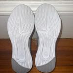 Reebok NWOT  women’s size 7 Astroride Edge sneaker - grey Photo 6