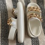 Kenneth Cole White Mello Gold Chain Sandals Photo 2