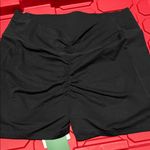 Halara NWT ultra sculpt butt lifting scrunch shorts. Stretch athletic size L Photo 6