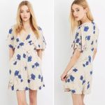 Free People Free People Drapey Shirred Shoulders Melanie Dress in Pearl Combo Floral Size 6 Photo 2