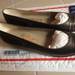 Salvatore Ferragamo NEW women's 8.5 AAA extra narrow shiny brown dress shoe NWOT Photo 6