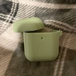 AirPod Case Green Photo 0