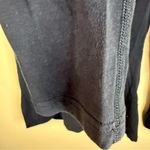 Lululemon  Play off the Pleats‎ Black Long Sleeve Size 8 Activewear Outdoor Photo 4