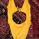 Boohoo Yellow monokini one piece swimsuit Photo 0