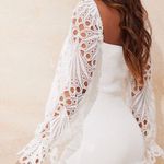 Pretty Little Thing White Lace Dress Photo 2