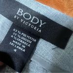 Victoria's Secret Body by Victoria Gray classic pencil skirt size 4 button embellishment Photo 4