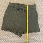 Divided H&M Army Green Size 0 Women's Teen Girl Elastic Waist Shorts Photo 3