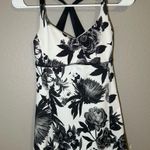 Lululemon Practice Daily black & white floral tank top women’s size small 4 Photo 3