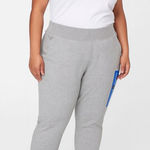 FILA NWT  Women's Heavyweight Fleece Joggers Color Gray size Large Photo 0