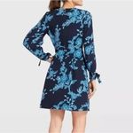 Draper James  Long Sleeve Dress Geranium Floral Nassau Navy Blue Tie Wrist EUC 6 Photo 3
