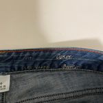 Eddie Bauer EUC women’s curvy bootcut medium wash denim jeans size 10 Photo 6