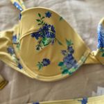 We Wore What NWT , BIKINI, Golden Hour Floral, Underwide Top, High Rise Bottom med Photo 1
