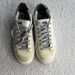 P448  Women's Cream and Gray Athletic Shoes Photo 1