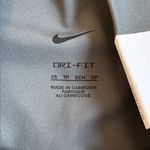 Nike NWT One Dri-Fit Leggings Grey
Size XS Photo 2