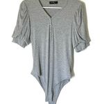 On Twelfth Boutique Gray Ribbed Puff Short Sleeve Pearl Detail Bodysuit Size Med Photo 0