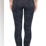 Spanx NWT Leggings Look at Me Now Seamless Black Camo Size Medium Casual Photo 1
