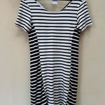Tribal, black and white striped dress. Stretchy knit, short sleeves, very soft Size undefined Photo 0