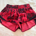 Lululemon  Hotty Hot 2.5" Low-Rise Shorts Photo 0