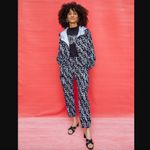 Dazey LA  Waterfall Woman Black & White Graphic Print Cargo Pants XS Photo 2