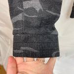 Tahari women's dark gray camouflage soft pocket pull on jogger sweatpants small Photo 4