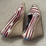 Toms  adorable striped wedge peep toe Photo 4