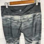 Athleta Womens Chaturanga Multi Flare Print 7/8 Leggings size Medium Gray Black Photo 8