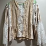 POL  Tan and White Lace Sleeve Top Photo 4