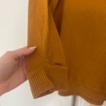 American Eagle AE | burnt yellow thermal Photo 3