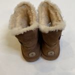 BEARPAW Rosie Women’s Shearling Ankle Booties w/Loop/Button EUC Sz 7 Suede Wool Photo 6