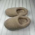Madewell Beige Sherpa Cozy Women’s Slippers Size 5 Photo 4