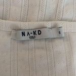 NA-KD SZ S white textured cropped t-shirt Photo 3