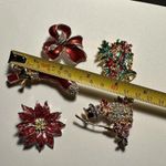 Christmas Holiday Brooch Pins Lot Of 5 Bells Stocking Bow Poinsettia Snowman Photo 5