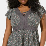 Torrid  Womens Gray Ditsy Floral Deep V-neck Babydoll Top Photo 0