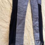 Athleta  Black White Striped Sheer Panel Capris Pants Yoga Running Fitness VGUC M Photo 1