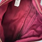 Roxy maroon fanny pack/belt bag with adjustable strap Photo 2