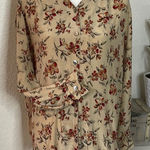 Saks 5th Avenue Real Clothes by Saks Fifth Avenue floral Silk blouse. Size M Photo 0