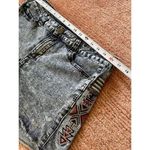 Forever 21 Plus Size 16 Denim Shorts Gray Acid Wash Beaded Aztec Sides Raw Hem Photo 3