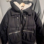 Amazon White and Black Puffer Jacket With Hood Photo 2