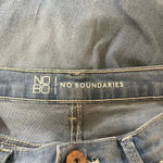 No Boundaries Juniors  light wash high rise distressed skinny jeans, size 9 Photo 2