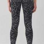 Lululemon Wunder Under High Waisted Leggings in Radiant, Alpine White and Black, Size 8 Photo 2