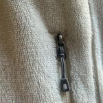 Patagonia Women's Off-White Teddy Jacket Full zip Photo 8