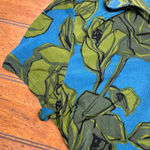 Kathy Ireland  green roses flowers and blue blouse with‎ pin Photo 3