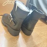 Zodiac New  Women’s Leather Boots Stile,size 6M Photo 5