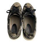 Women's Earth ZAG Black/Olive Green Faux Velvet Floral Sneakers
Shoes Size 11 B Photo 7