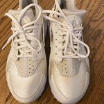 Nike Air Huaraches Photo 4