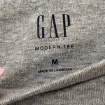 Gap T-shirt Photo 1