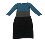 Sophie Max  curve hugging maxi dress Photo 3