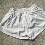 Lululemon Hotty Hot Short 2.5” Photo 0